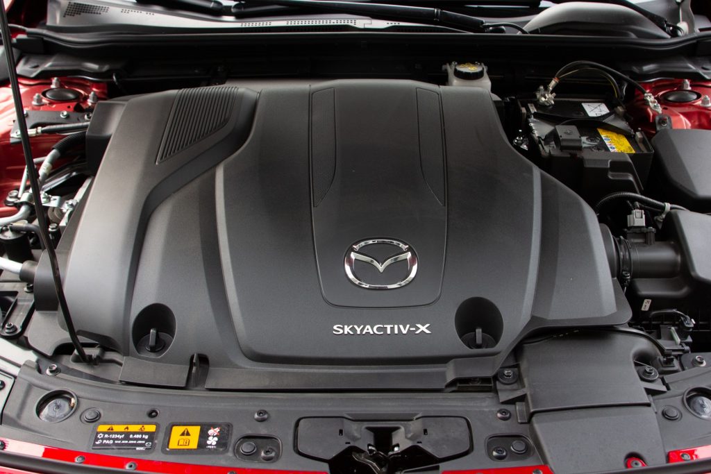 mazda 3 skyactiv-x awd