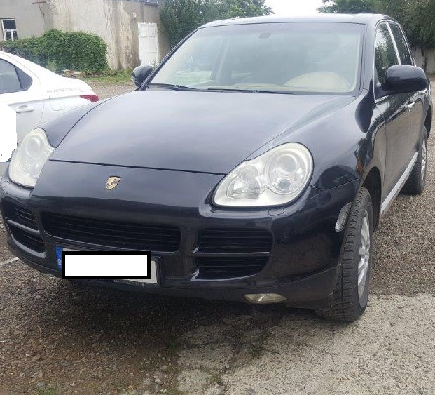 Cât costă un Porsche Cayenne recuperat de Banca Transilvania de la un client rău platnic