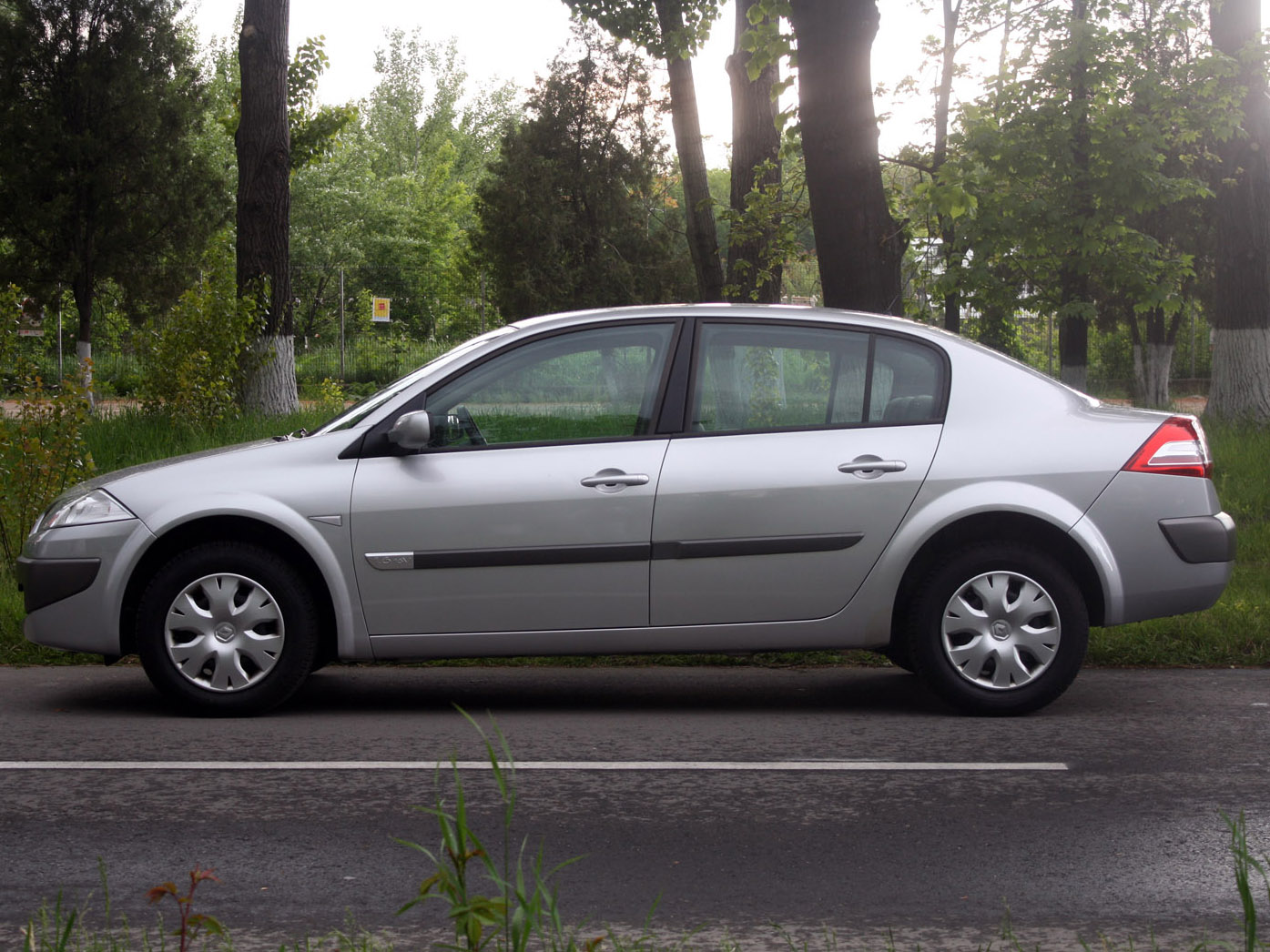 Renault Megane 2 Sedan - Actuala