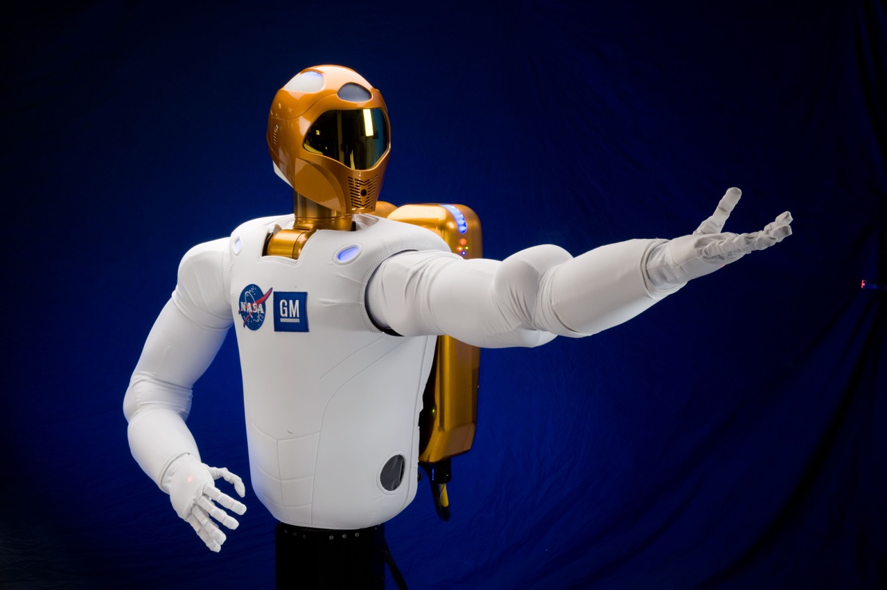 Robonaut 2, rival pentru Asimo