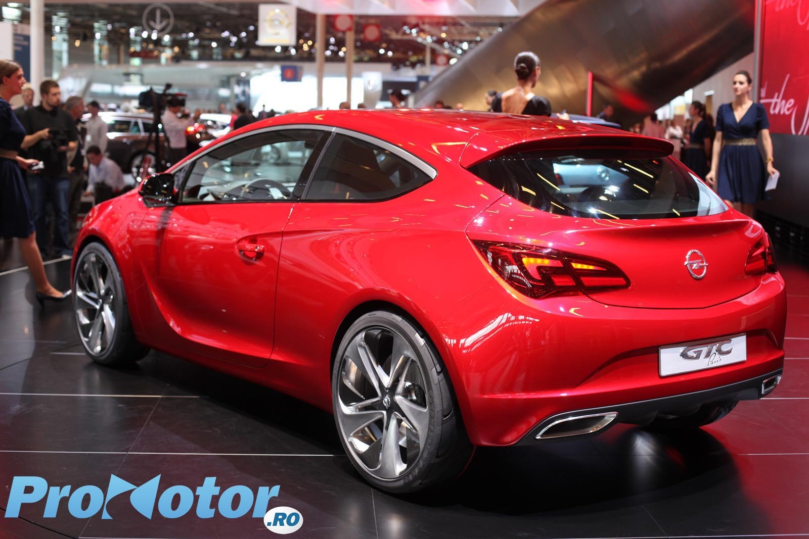 Opel GTC Paris Concept - live Salonul Auto Paris 2010