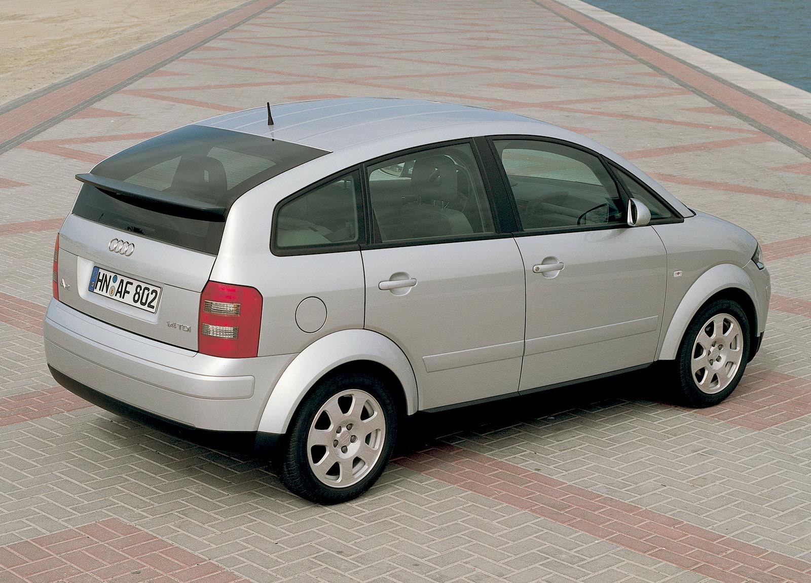 Locul 5: Audi A2