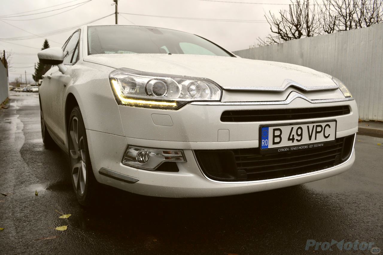 Citroen C5 facelift 2012 calandru