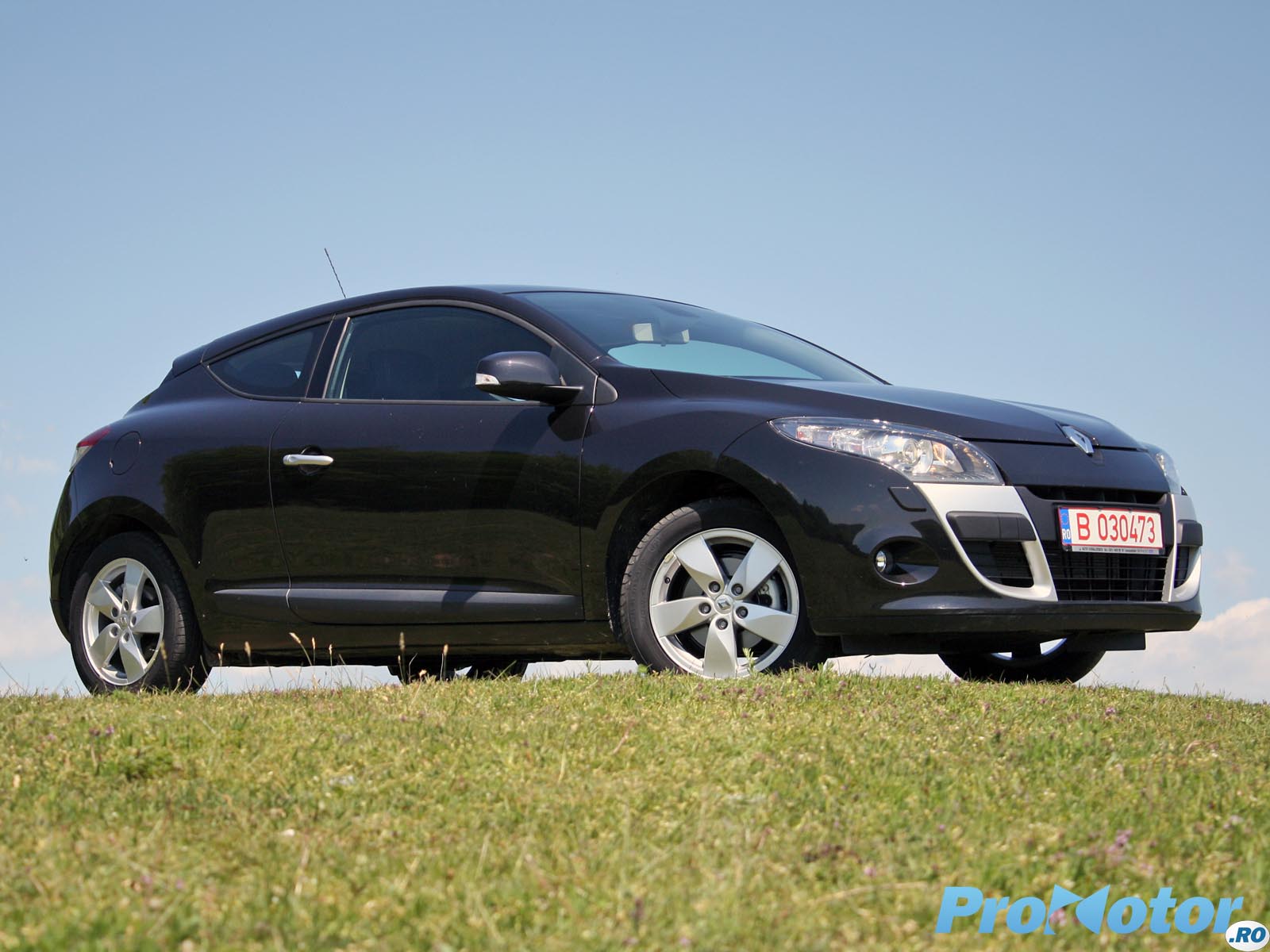 Megane Coupe - personalitate distincta