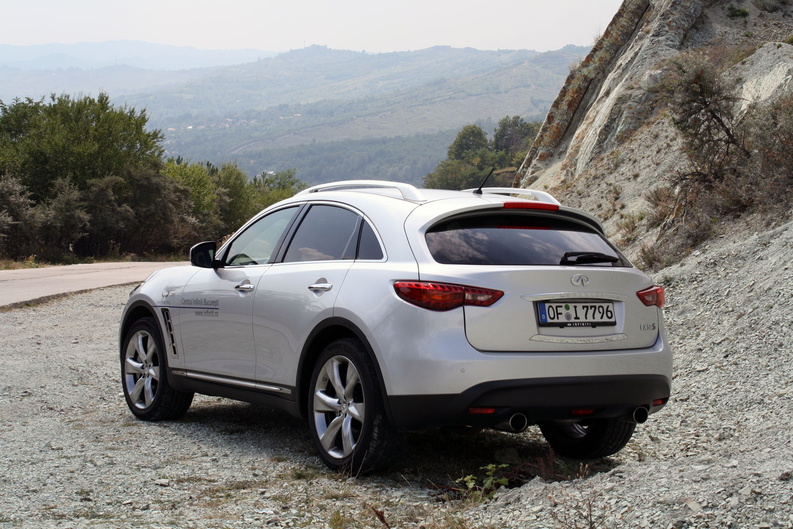 Infiniti FX50S este la inaltime