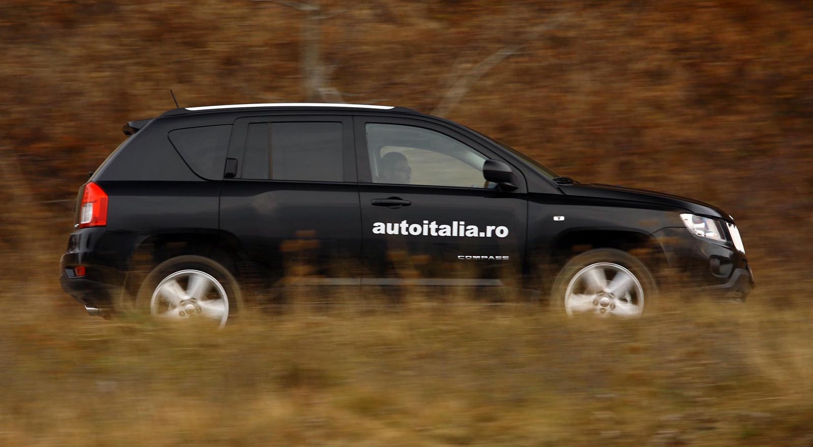 Jeep Compass este un SUV compact fara pretentii fata de concurenta