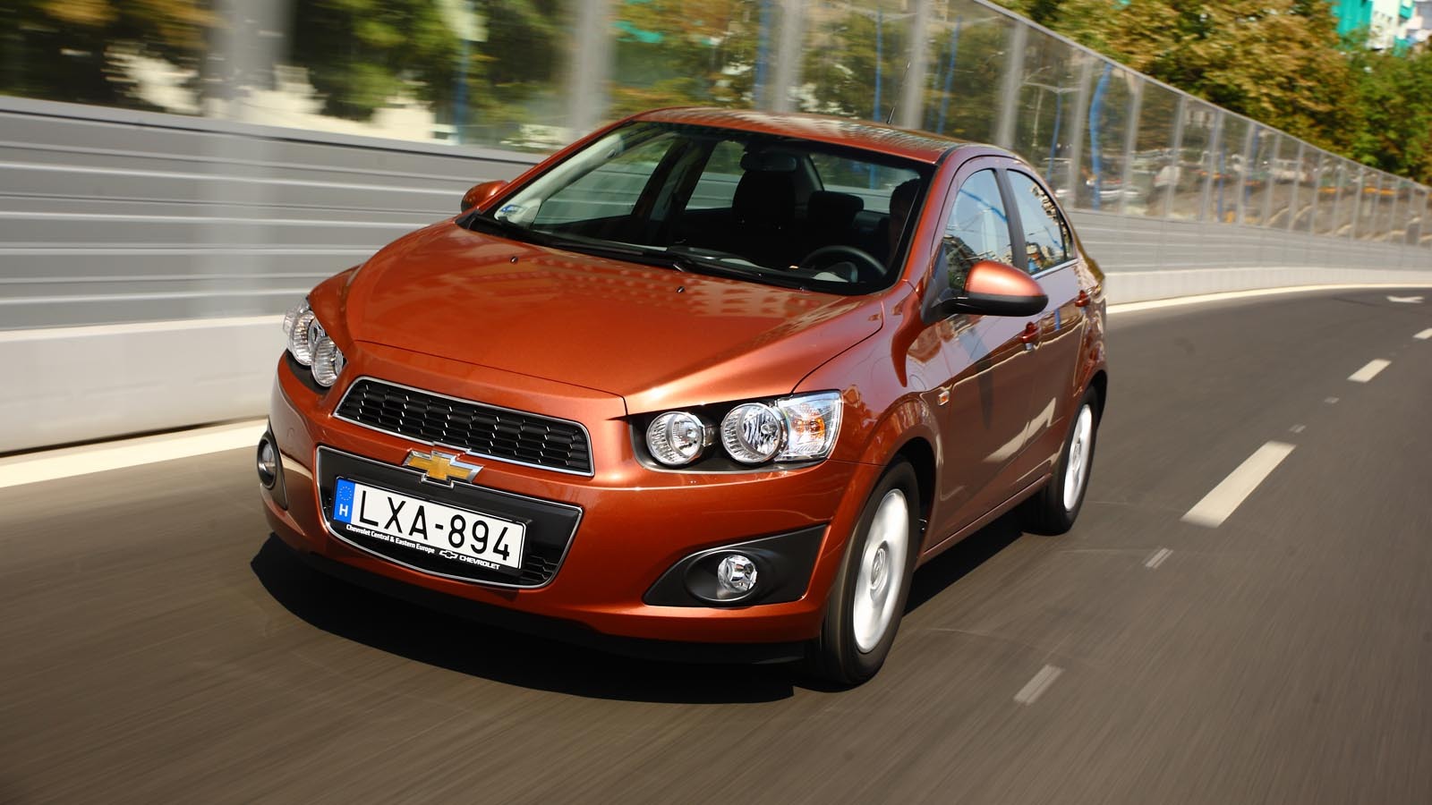 Pe autostrada, Aveo se comporta decent la viteze de croaziera de 130-135 km/h