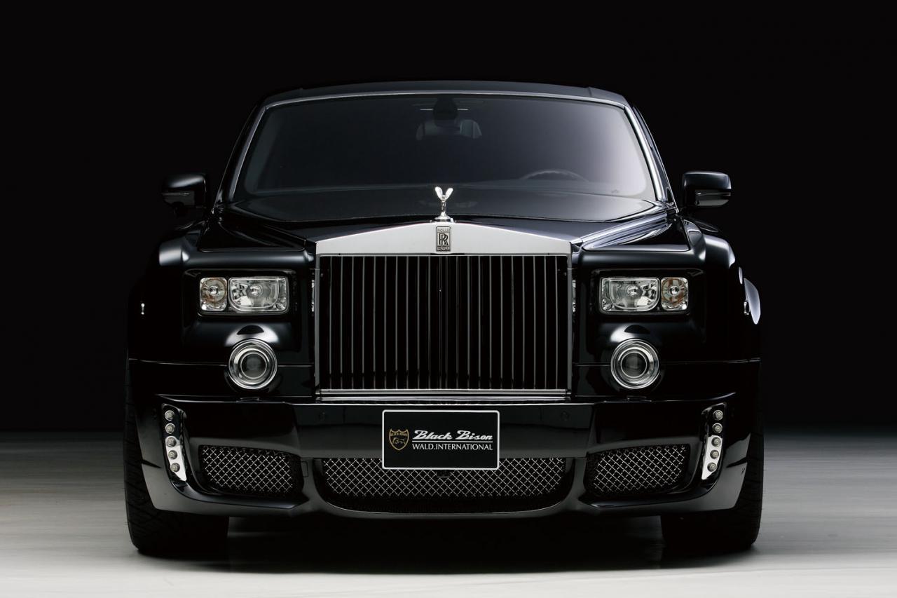 Wald a modificat spoilerele acestui Rolls Royce Phantom cu unele mai sportive